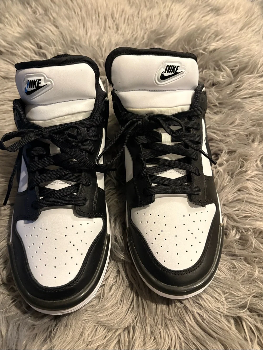 Nike Men’s Dunks Low-Top Sneakers - Black/White Sz 11